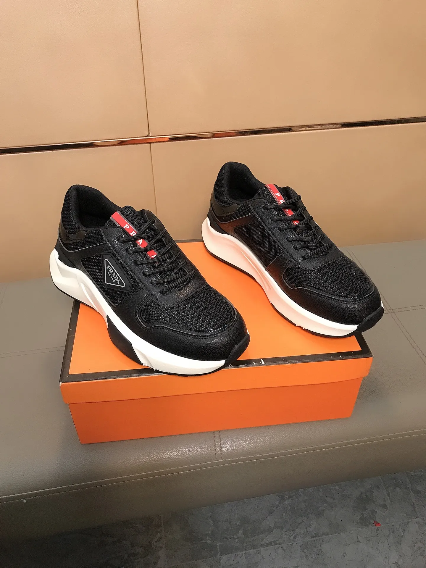 Ex-factory price 442 💎💎🆕Prada's latest casual and fashionable men's shoes👟hot style💥simple and elegant style, exclusive for trendy men. Unique latest brand elements👑, fashionable and generous, imported cowhide stitching and breathable fabrics, comfortable lining + sheepskin feet, super comfortable and wear-resistant outsole, classic model taken in kind, size: 38-44